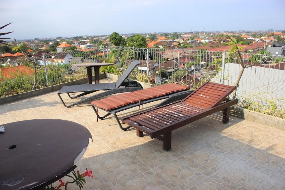Reddoorz @ Sunset Point Seminyak Hotel Buitenkant foto